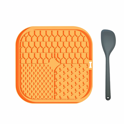 Silicone Pet Licking Pad with Strong Suction Cups – Anxiety Relief & Slow Feeder for Dogs