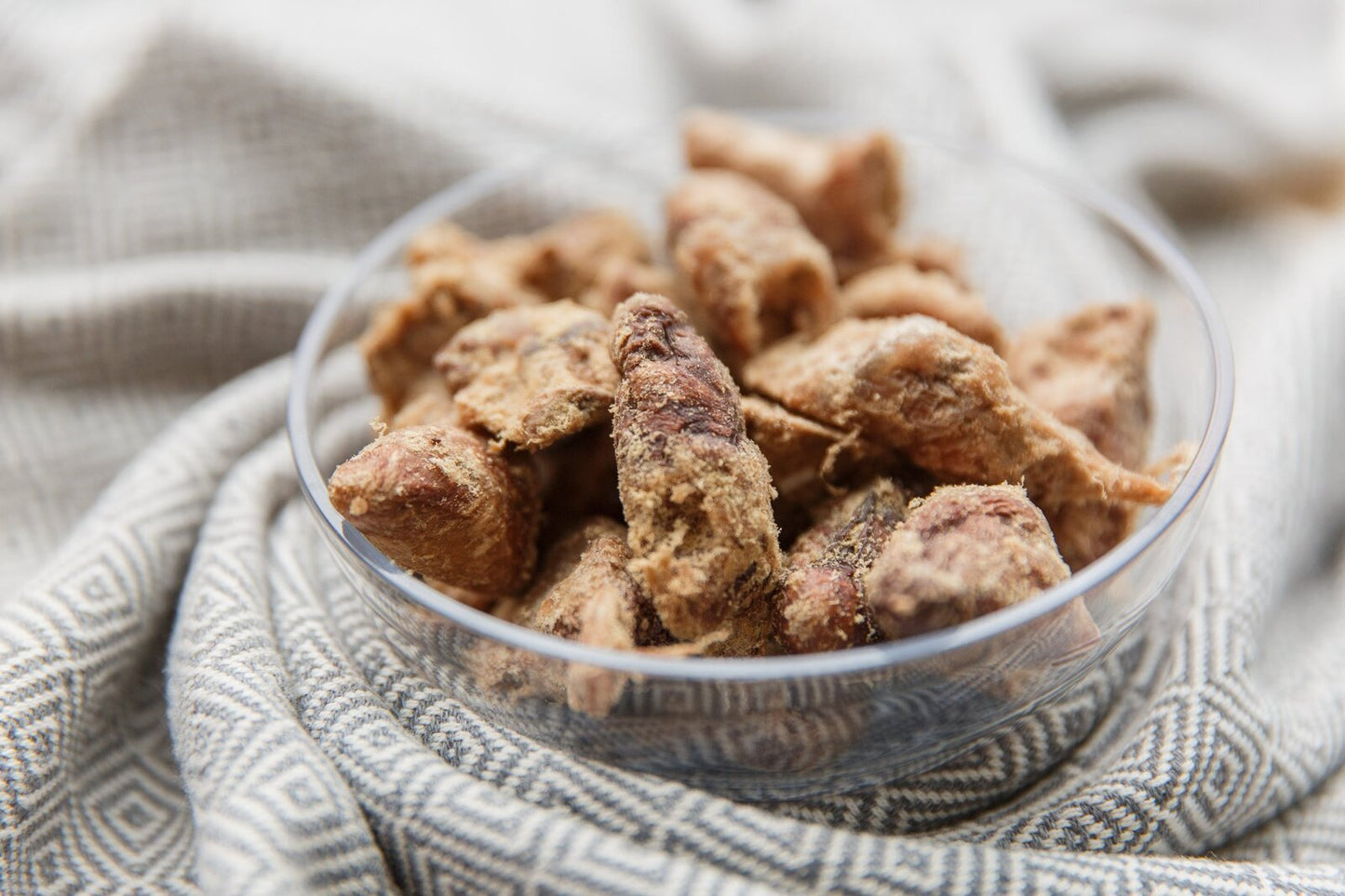 Freezy Paws Freeze-Dried Chicken Heart Coated With Salmon Raw Treats for Pet Cat Dog 100g