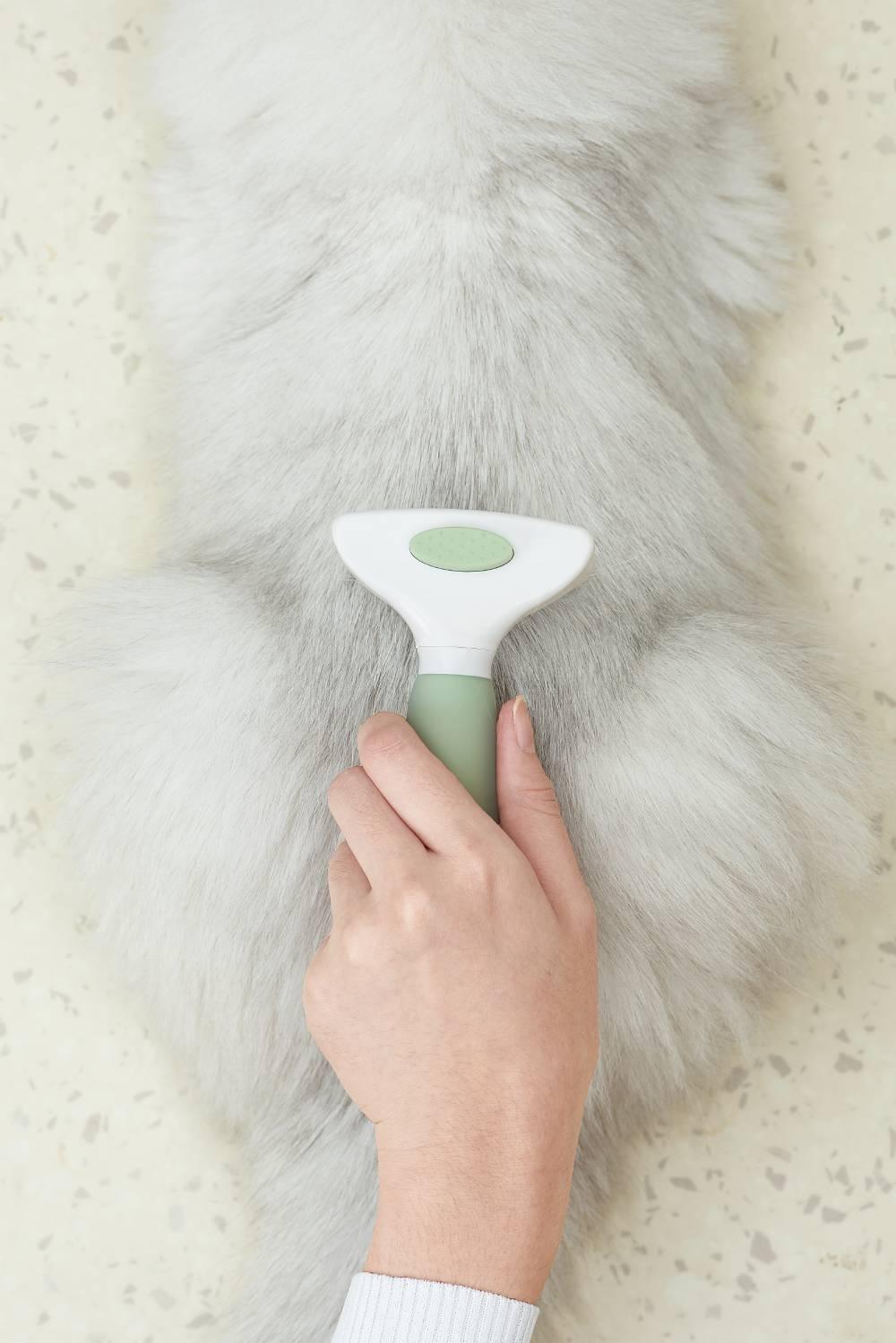 Michu Shedding Rake - The Ultimate Undercoat Grooming Tool for Australian Pet Owners